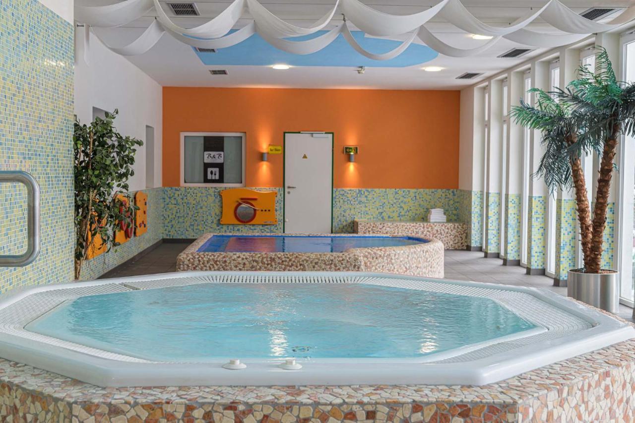 Alpenparks Apartment & Ferienresort Rehrenberg フィーホーフェン エクステリア 写真