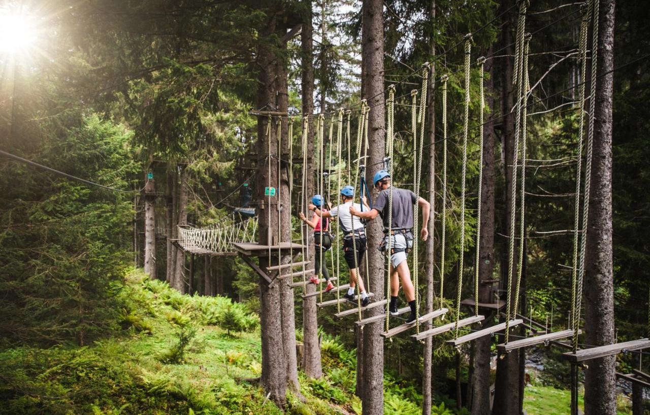 Alpenparks Apartment & Ferienresort Rehrenberg フィーホーフェン エクステリア 写真