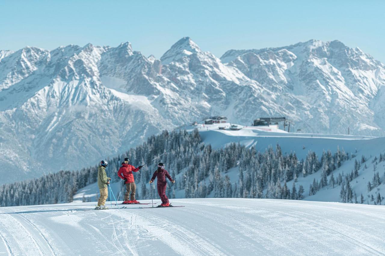 Alpenparks Apartment & Ferienresort Rehrenberg フィーホーフェン エクステリア 写真