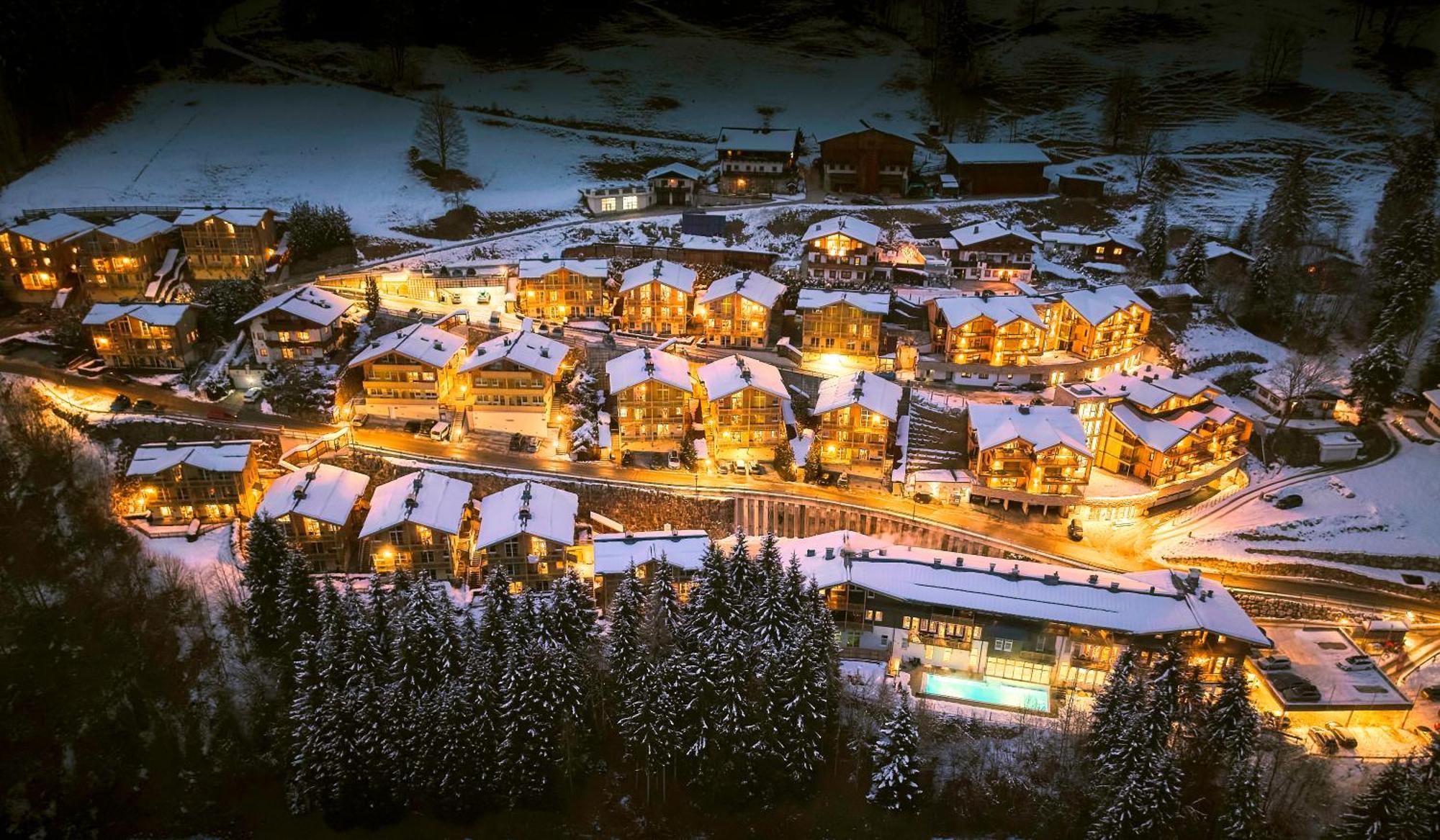 Alpenparks Apartment & Ferienresort Rehrenberg フィーホーフェン エクステリア 写真