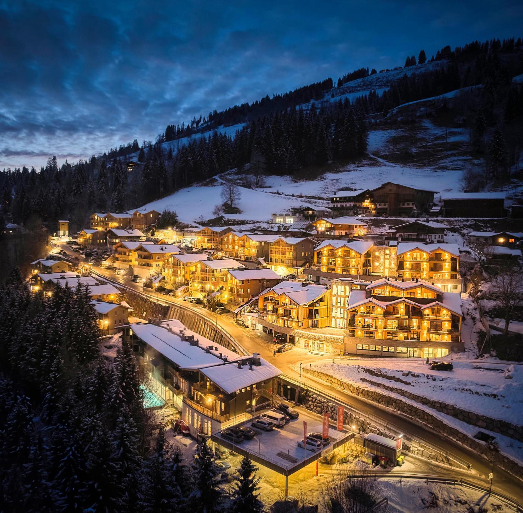 Alpenparks Apartment & Ferienresort Rehrenberg フィーホーフェン エクステリア 写真